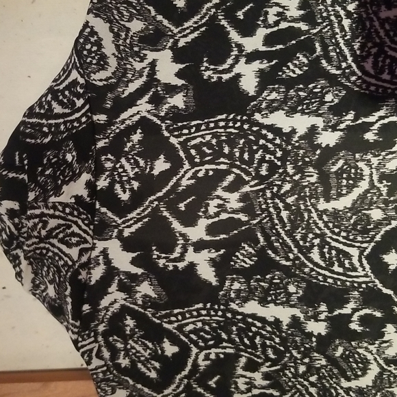 Host pick x2! Talbots, like new, sheer, drapey, black and ivory blouse, 16p - Picture 7 of 7